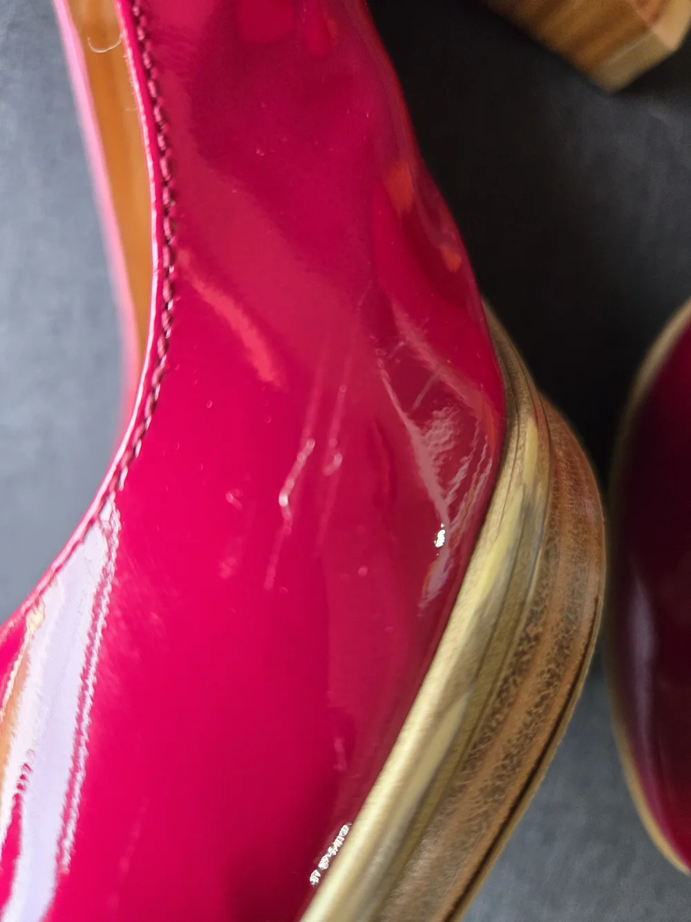 Söfft Women's Patent Round-Toe Pumps -  Magenta